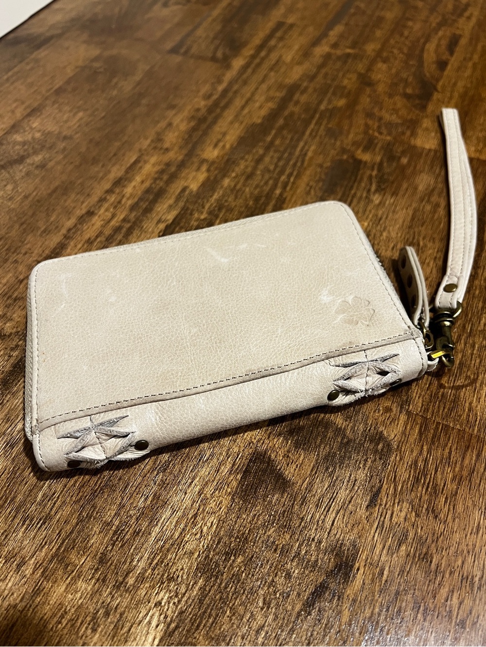 Lucky Brand Cream Leather Zip Wristlet - Picture 3 of 5
